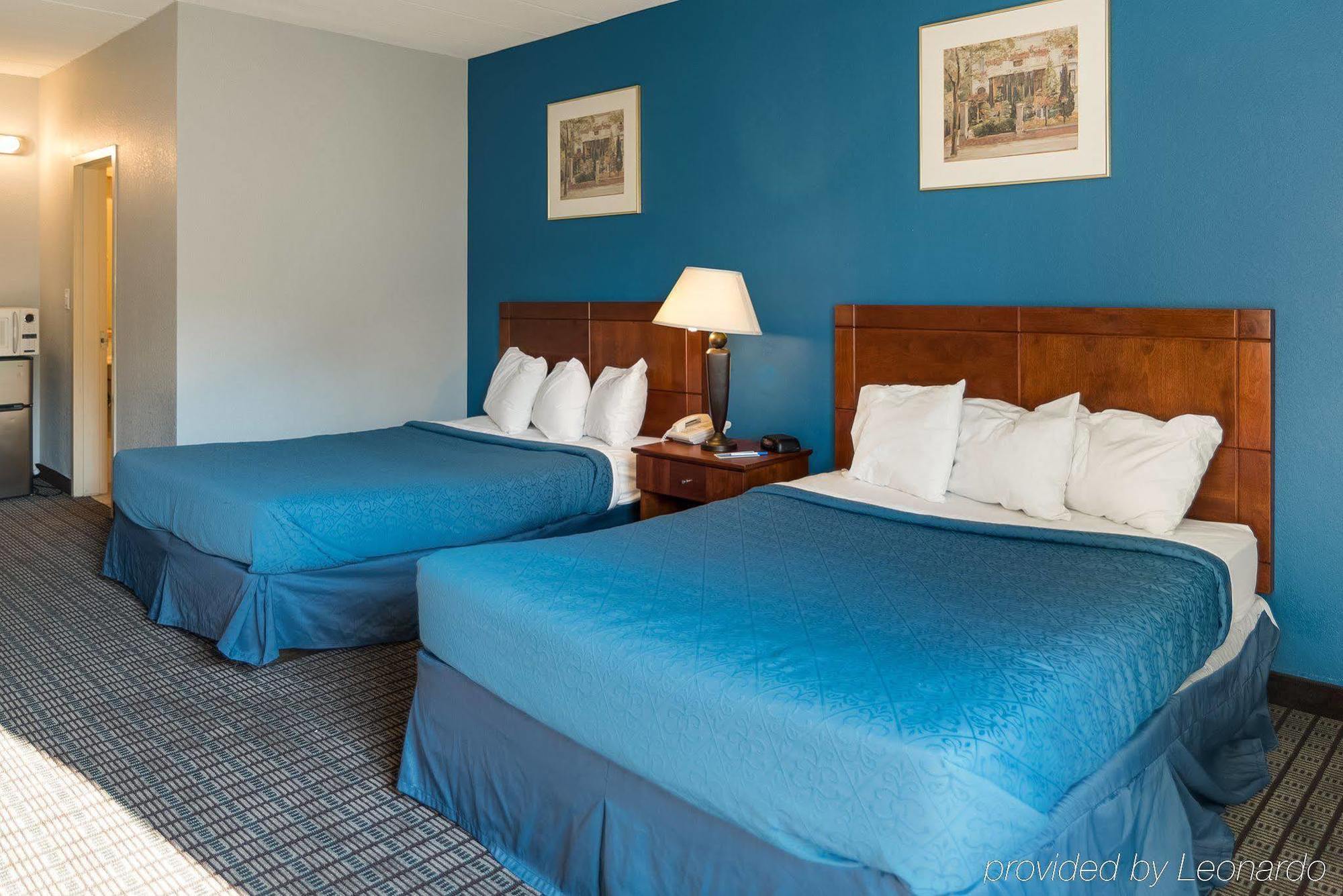 Rodeway Inn กรีนฟิลด์ ภายนอก รูปภาพ